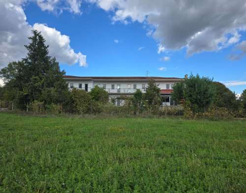 For sale 1.300 sq m commercial building ideal for a hotel, Pedini, Ioannina new property image